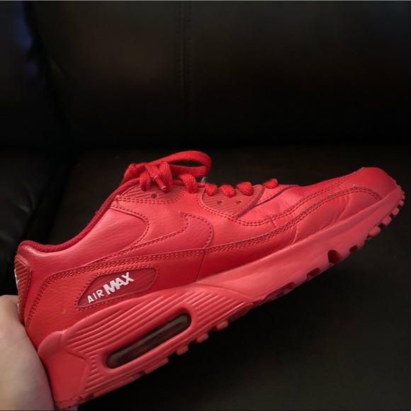 Red Nike Air Max - Picture 2 of 4
